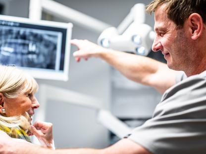 Angstfrei zum Zahnarzt: Behandlungen mit Einfühlsamkeit und Vertrauen